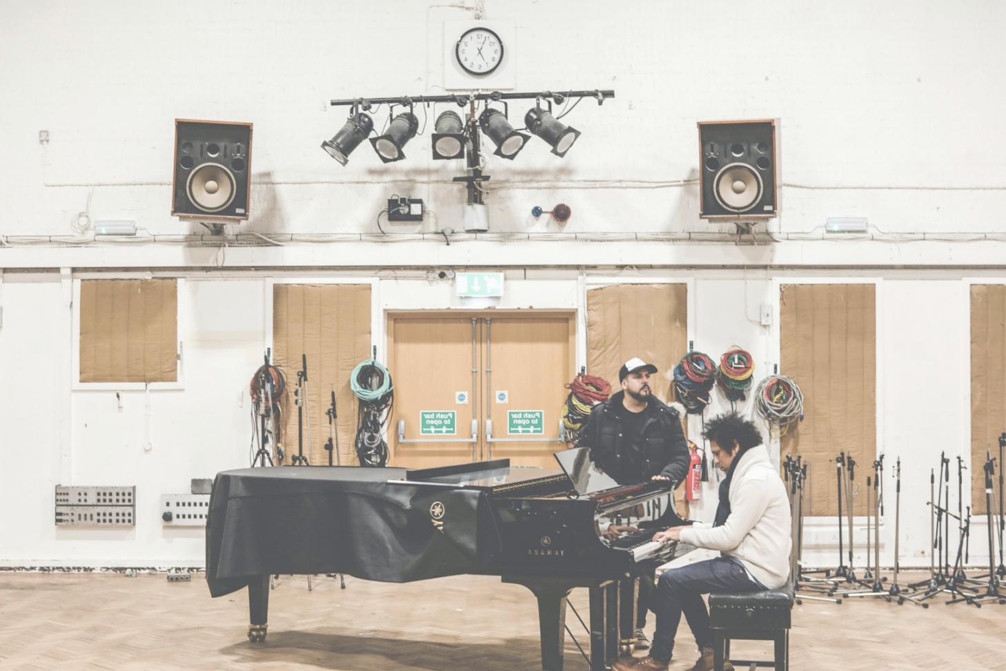 Ambiente studio musicale rentivaran